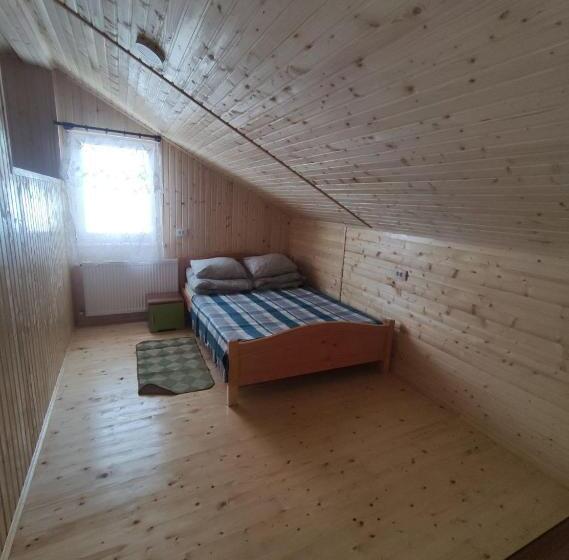 Апартаменты 2 Спальни, Guest House Mandrivnyi Rooms&apartments