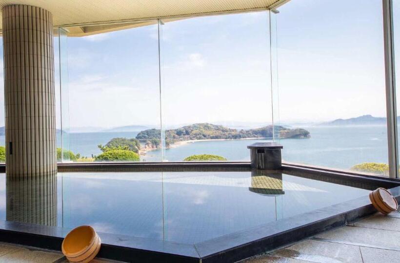 디럭스 룸 바다 전망, Tenku Hotel Kairo