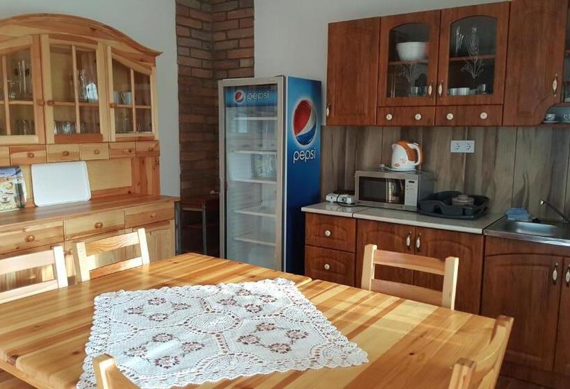 آپارتمان 2 خوابه, Gesztenyés Vendégház