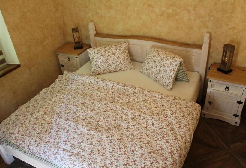 Номер Deluxe, Hrad Vildstejn