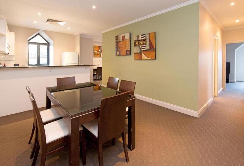 침실 3개 아파트, Frome Apartments