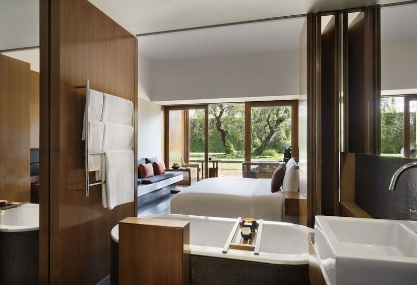 اتاق لوکس با چشم‌انداز باغ, Anantara Chiang Mai Resort