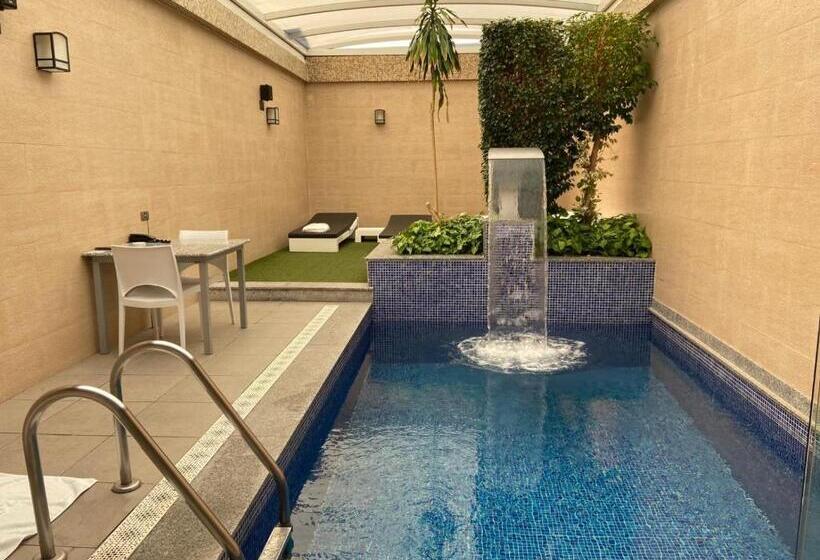 行政套房, Zouk