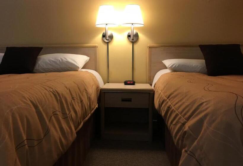 패밀리 룸, Westwood Motel 100 Mile House