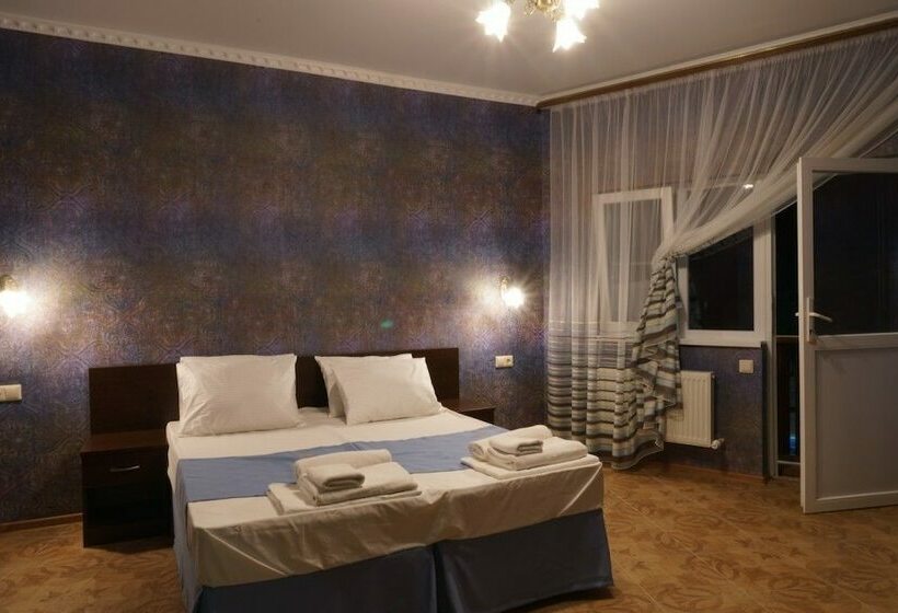 Номер Deluxe Вид на Бассейн, Eco Estate Golden Key