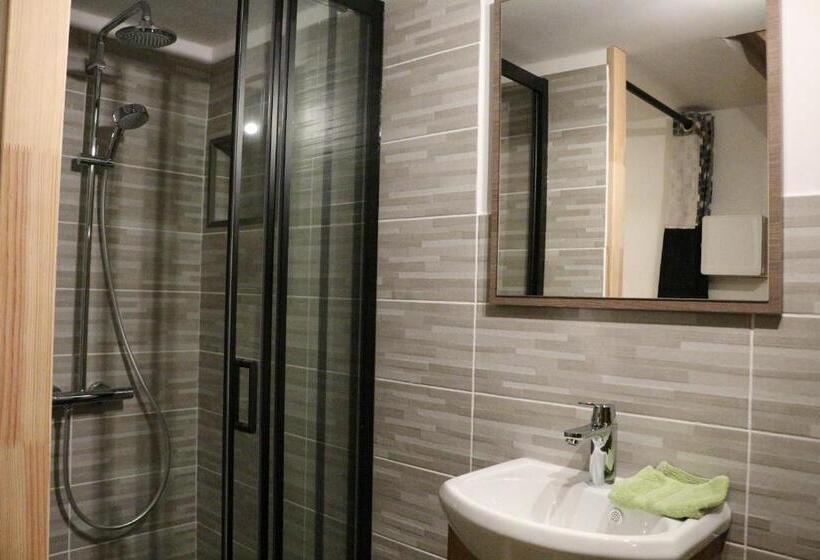 Номер Стандарт, Au Château De Villelongue B&b