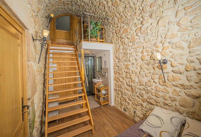Номер Стандарт, Au Château De Villelongue B&b
