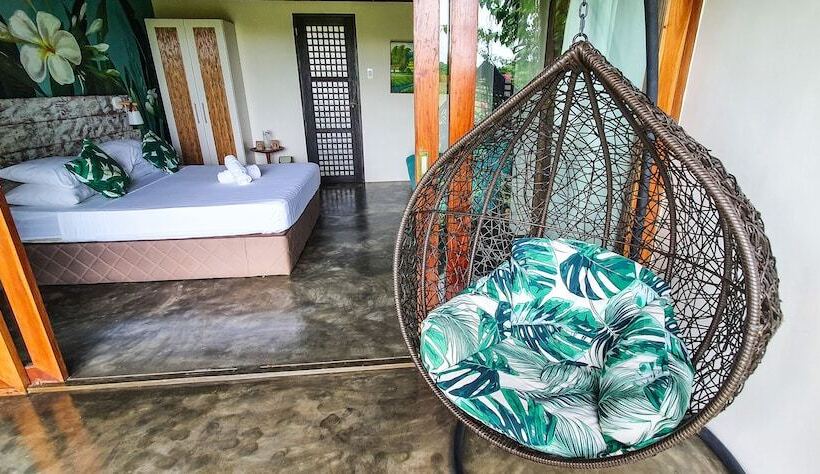 Семейный Номер, Fox & The Firefly Cottages