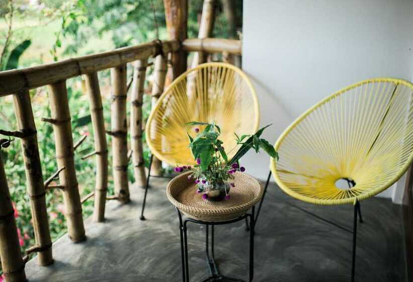 Семейный Номер, Fox & The Firefly Cottages
