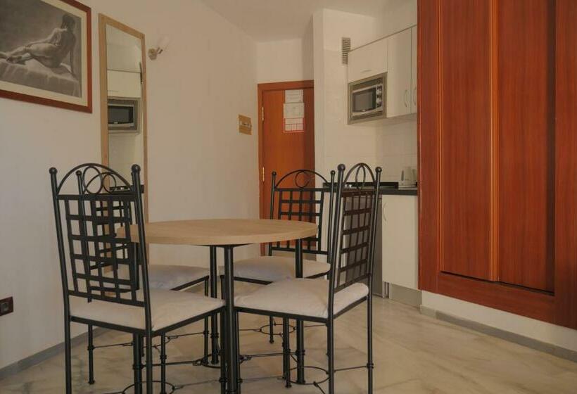Апартаменты 1 Спальня, Apartamentos Piramides
