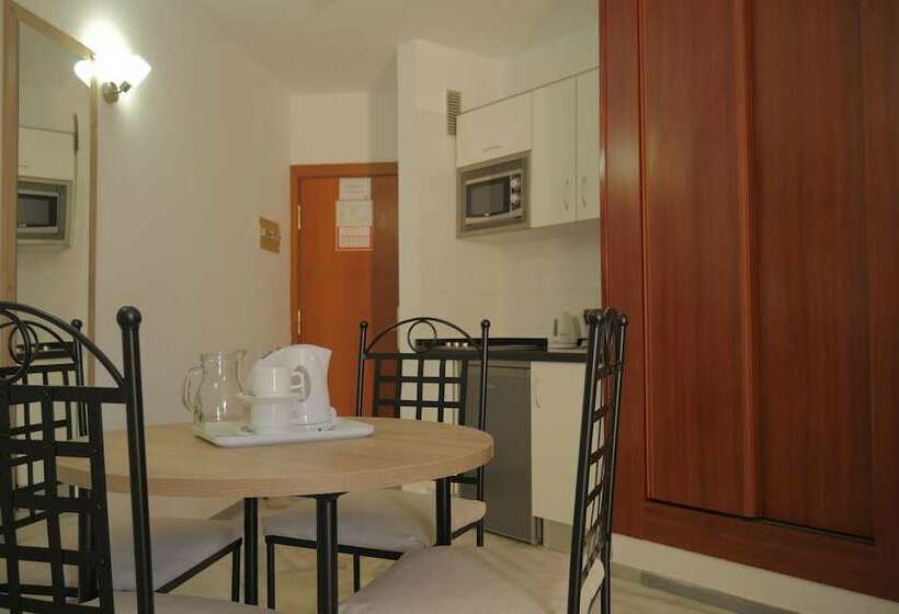Апартаменты 1 Спальня, Apartamentos Piramides