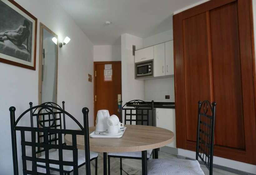 Апартаменты 1 Спальня, Apartamentos Piramides