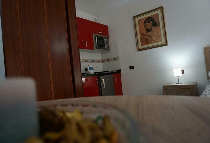 Студия Стандарт, Apartamentos Piramides