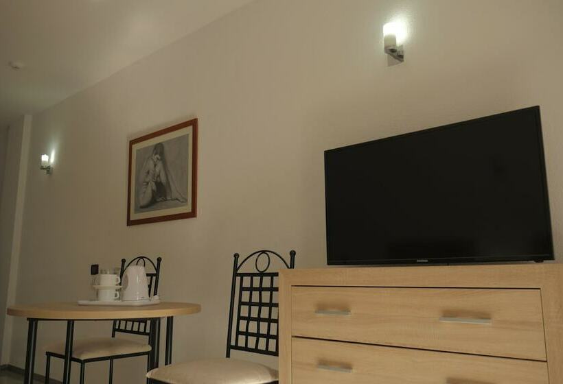 Студия Стандарт, Apartamentos Piramides