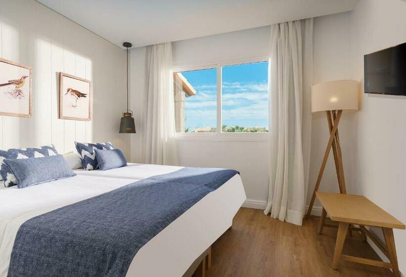 Люкс, Club Del Sol Resort & Spa