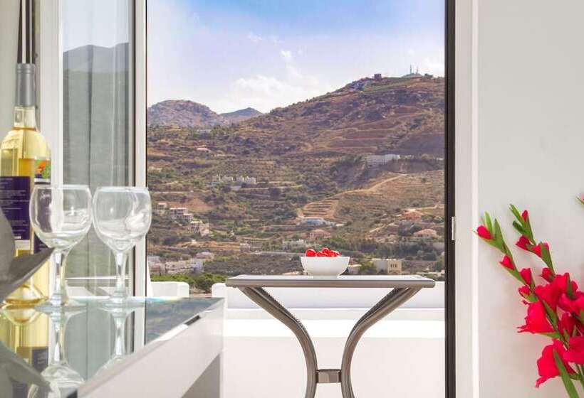 غرفة قياسية مطلة على الجبل, Peninsula Resort & Spa