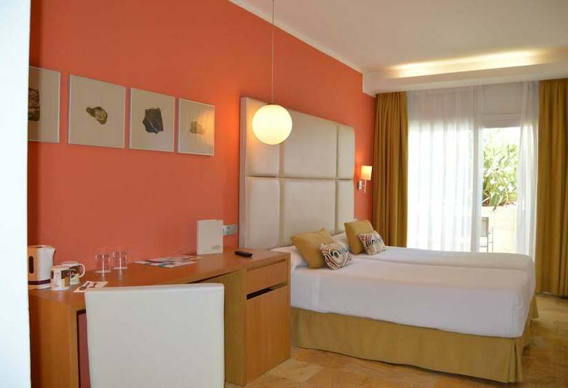 Habitación Estándar, Seth Port Ciutadella