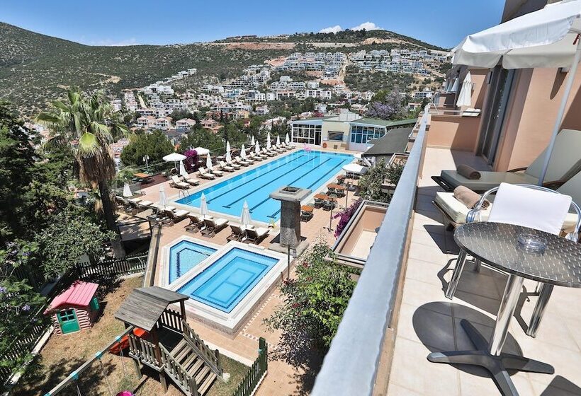 سوییت با چشم‌انداز دریا, Happy Hotel Kalkan