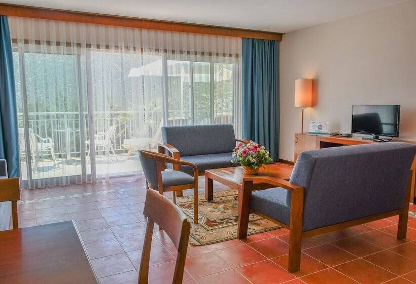 سوییت با چشم‌انداز دریا, Happy Hotel Kalkan