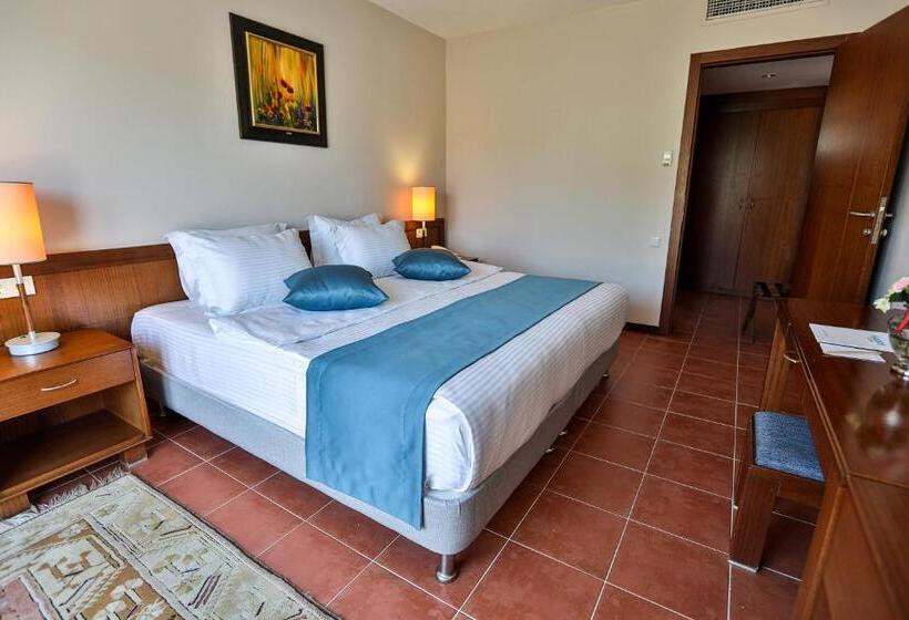 سوییت با چشم‌انداز دریا, Happy Hotel Kalkan