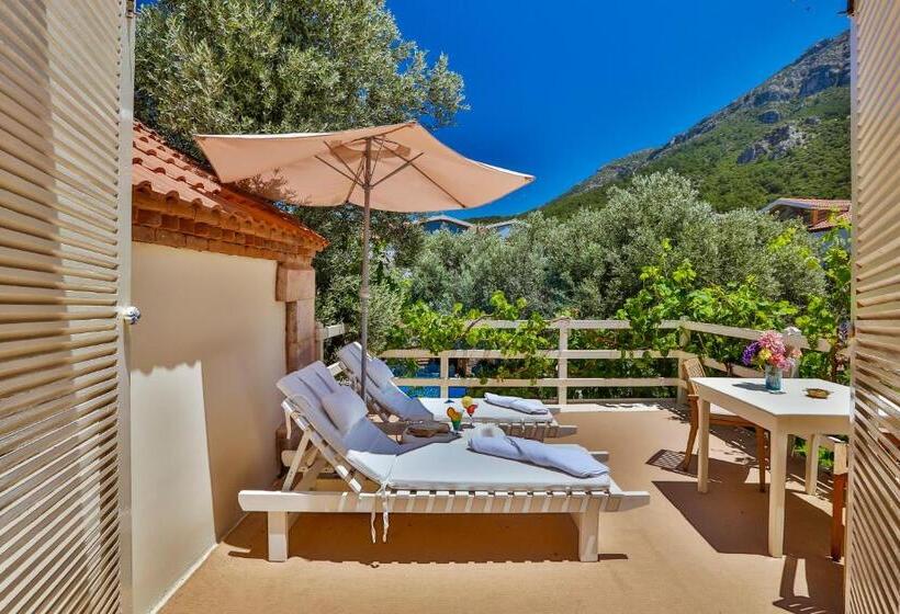 Люкс с Террасой, Oyster Residences   Adult Only