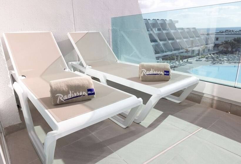 Люкс Боковой Вид на Море, Radisson Blu Resort Lanzarote