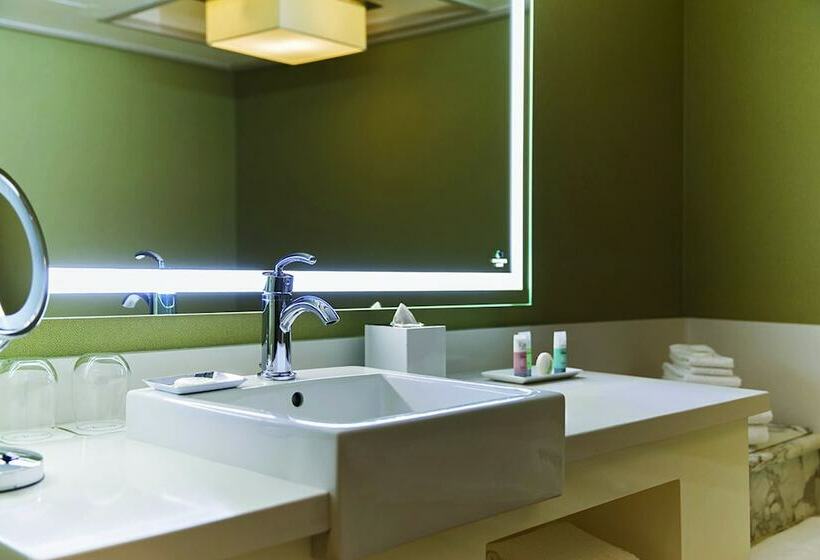 اتاق استاندارد با تخت بزرگ, The Mirage