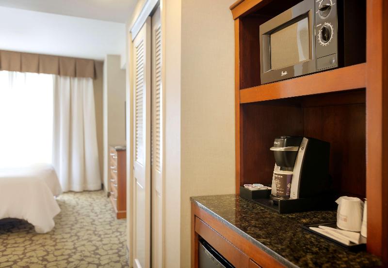 스위트 킹사이즈 침대, Hilton Garden Inn Lax  El Segundo
