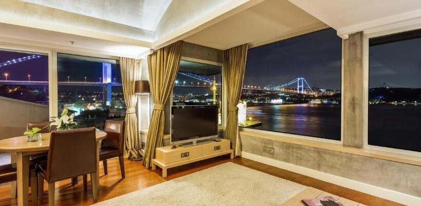 景色の見えるスイートルーム, Radisson Blu Bosphorus