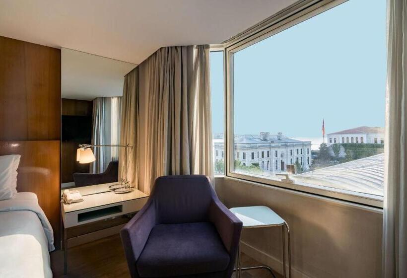 サイドオーシャンビューのプレミアムルーム, Radisson Blu Bosphorus