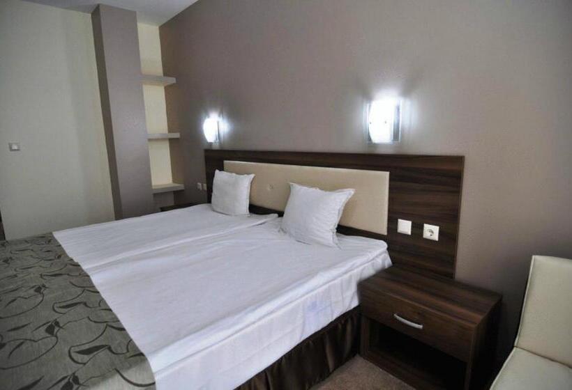 Номер Стандарт с Балконом, Regata Palace