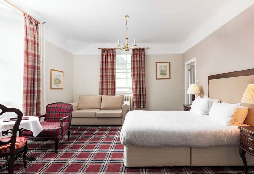 اتاق خانوادگی, Tulloch Castle Hotel ‘a Bespoke Hotel’