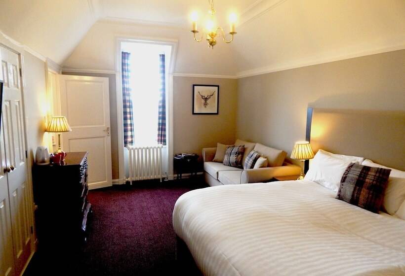 اتاق خانوادگی, Tulloch Castle Hotel ‘a Bespoke Hotel’