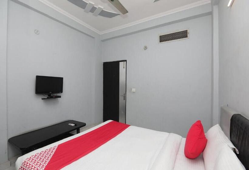 Трехместный Номер Классика, Oyo 40851  Athithi