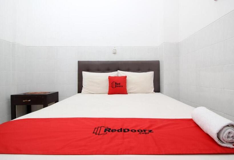 Семейный Номер, Reddoorz @ Seturan Raya