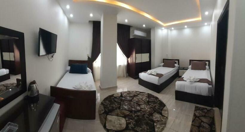 Comfort Triple Room, Tut Pyramids View