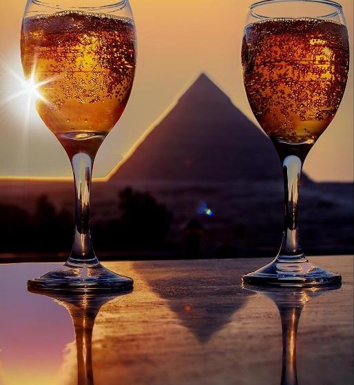 Comfort Triple Room, Tut Pyramids View