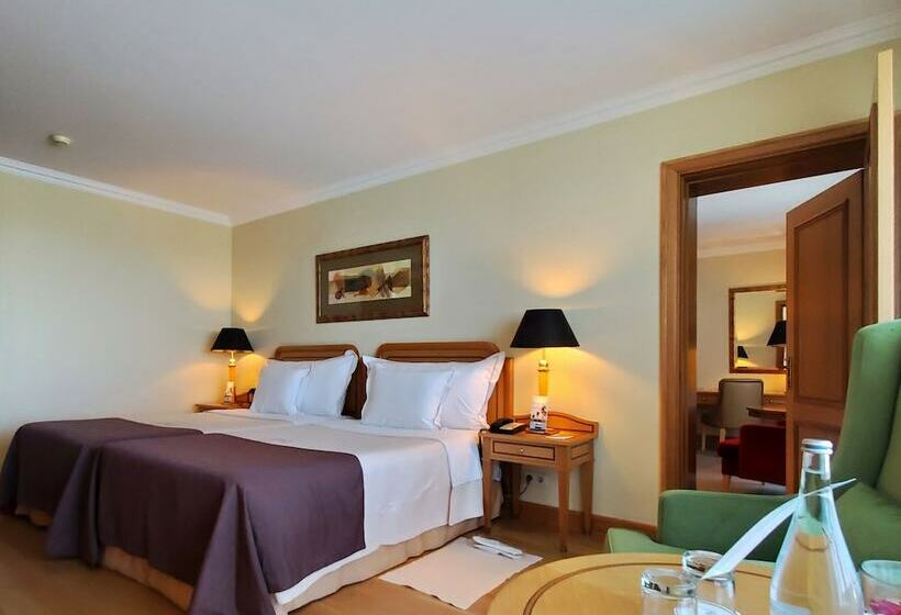 חדר משפחתי מקשר, Cascais Miragem Health & Spa