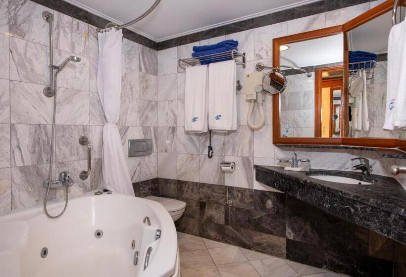 Номер Deluxe с Гидромассажем, Hydramis Palace Beach Resort