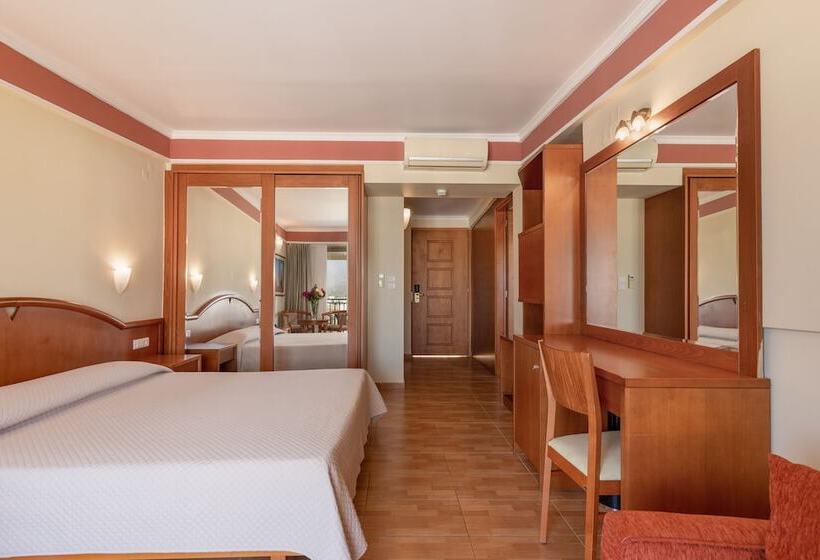 Семейный Номер, Hydramis Palace Beach Resort