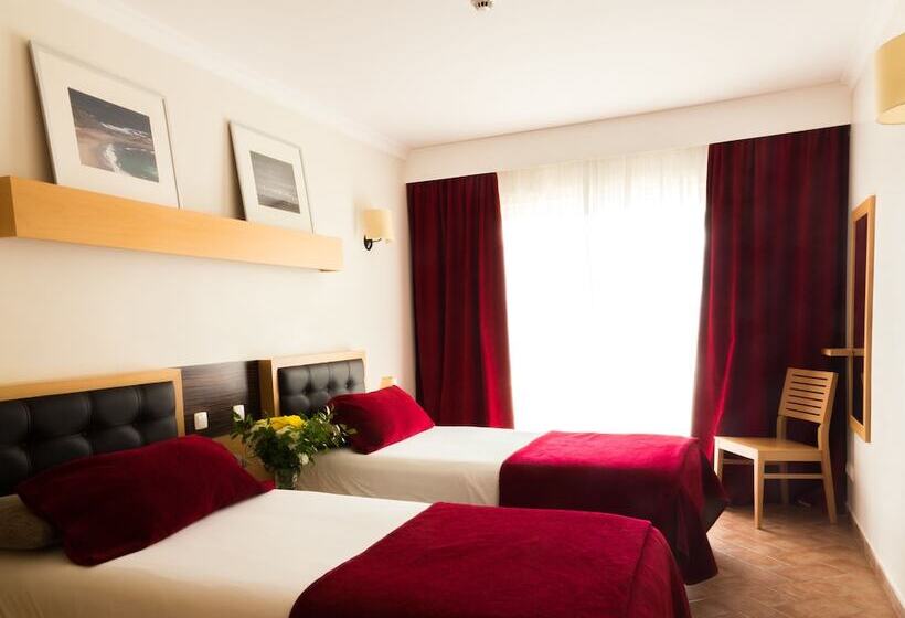 サイドオーシャンビューの２ベッドルームアパート, Pontalaia Apartamentos Turisticos