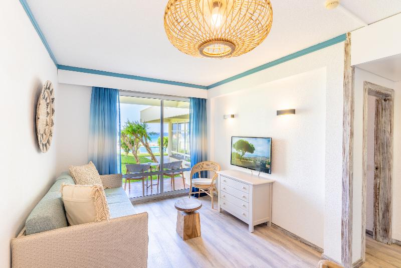 Апартаменты 1 Спальня Вид на Море, Vila Baleira Suites