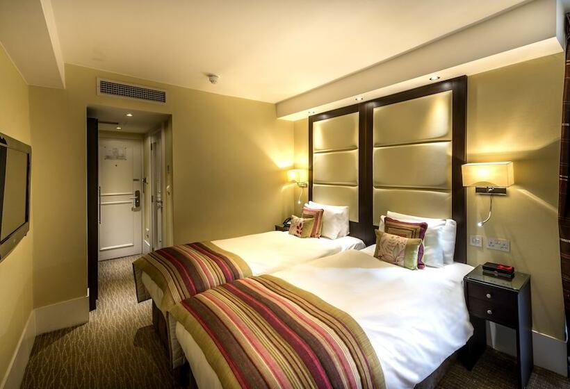 Номер Клуб, Grand Royale Hyde Park