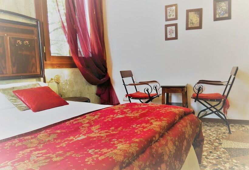 Трехместный Номер Классика, Relais Alcova Del Doge