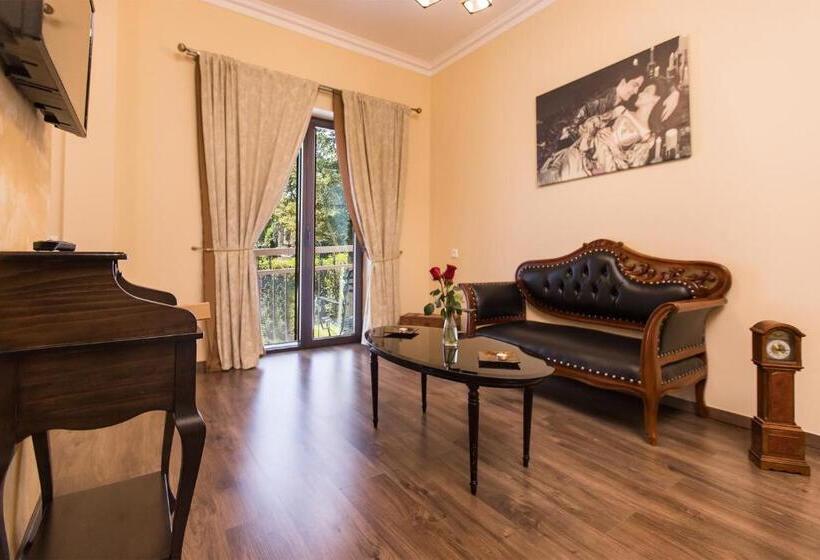 Президентский Люкс, Theatro Hotel Odysseon