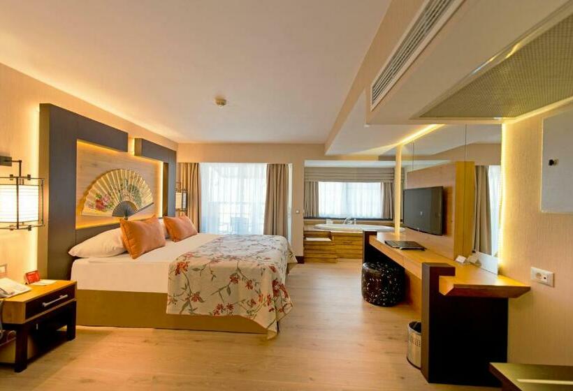 디럭스 자쿠지룸, Limak Lara Deluxe Hotel & Resort Antalya