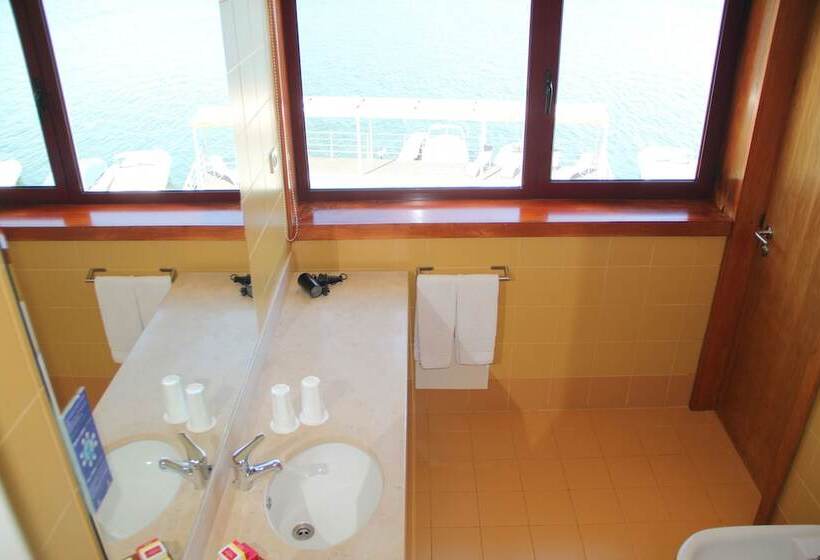 Номер Стандарт Вид на Реку, Douro Hotel Porto Antigo