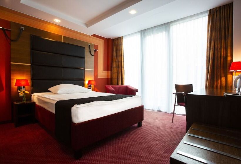 اتاق استاندارد یک نفره, Art Hotel William