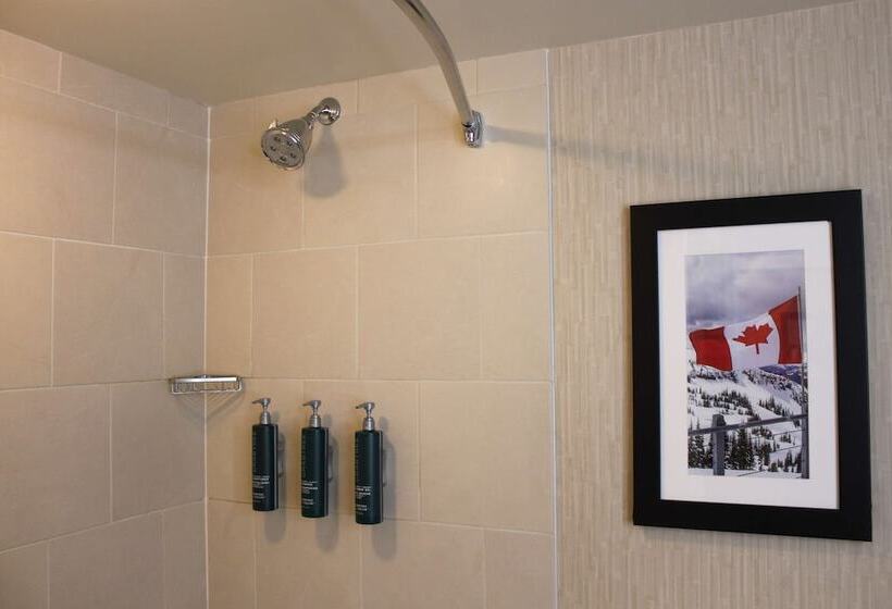 Номер Superior, Hilton Whistler Resort & Spa