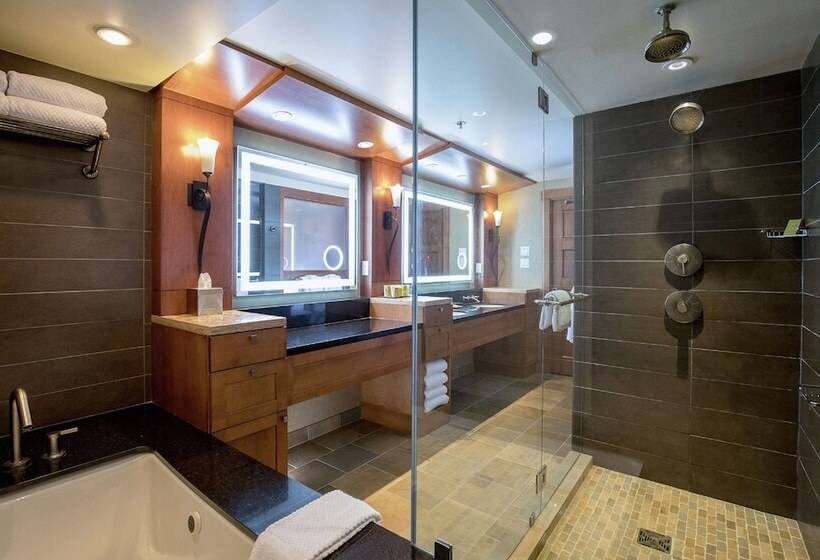 Люкс 2 Спальни, Hilton Whistler Resort & Spa